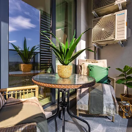 Exclusive One-bedroom Retreat With Private Parking *