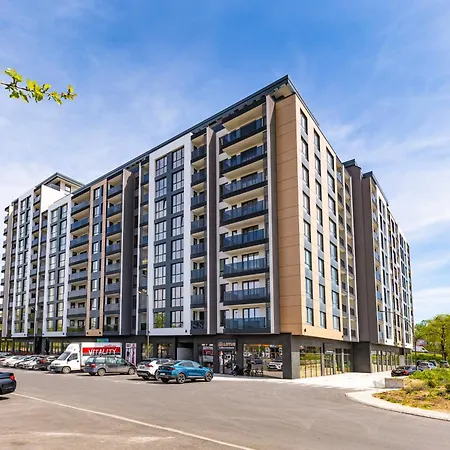 Exclusive One-bedroom Retreat With Private Parking