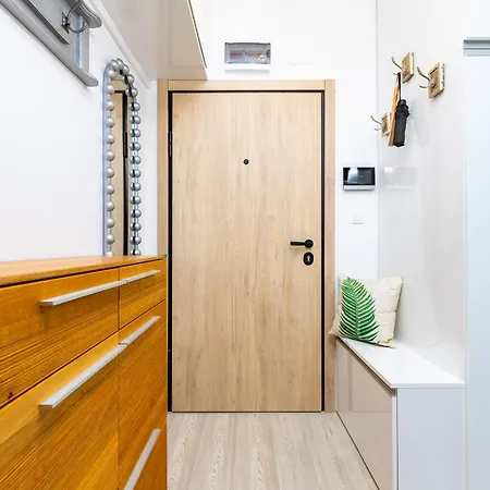 Exclusive One-bedroom Retreat With Private Parking *