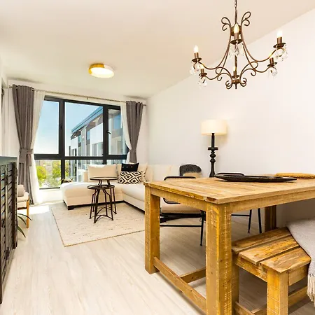 Exclusive One-bedroom Retreat With Private Parking Apartment Plovdiv
