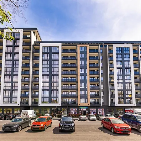 Exclusive One-bedroom Retreat With Private Parking